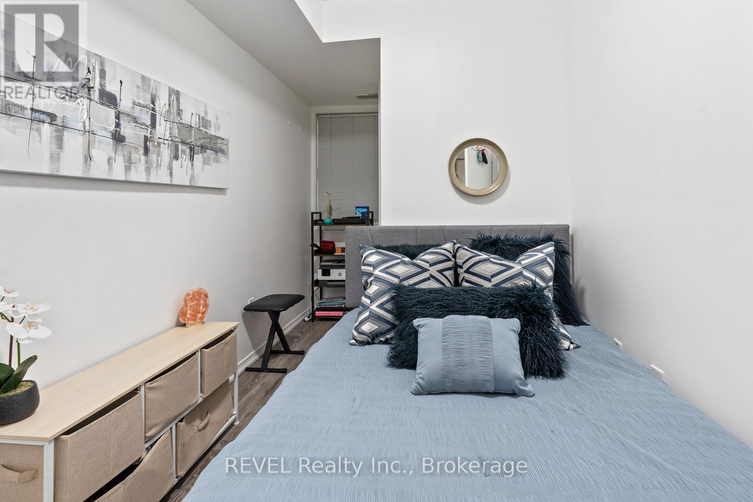 #199 760 LAWRENCE AVENUE W - 15