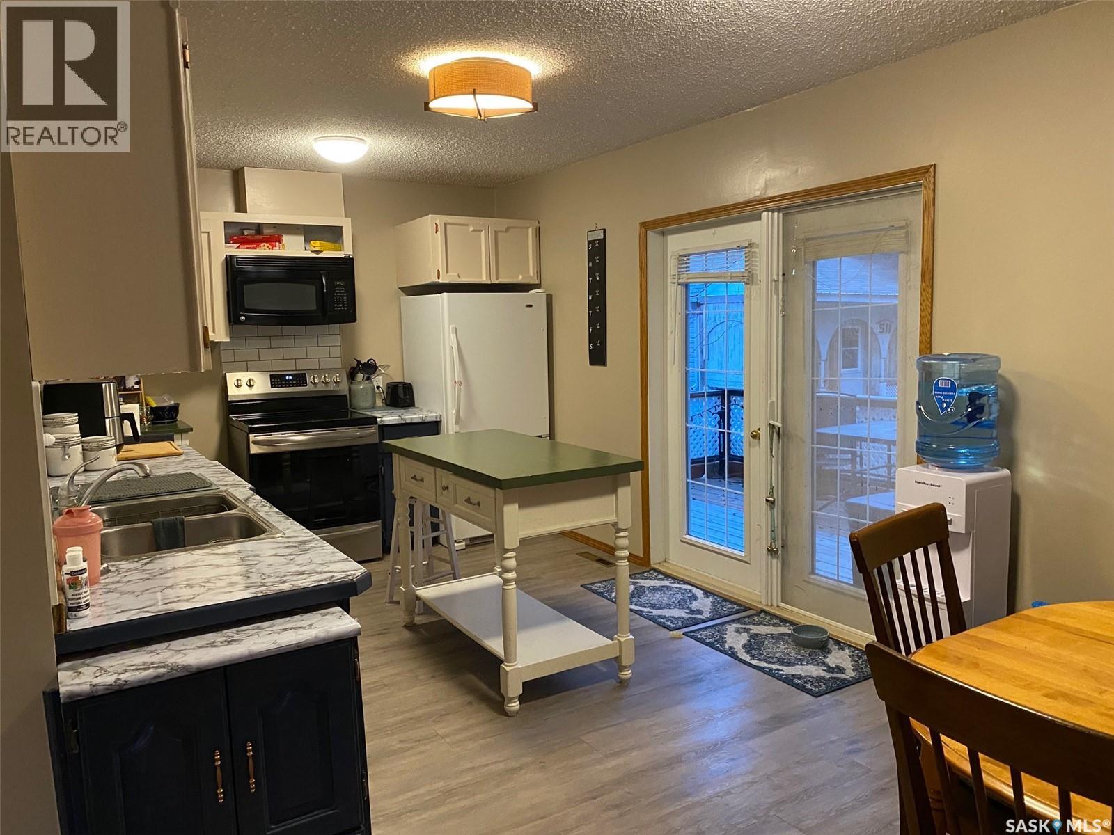 515 Springs Avenue - 12