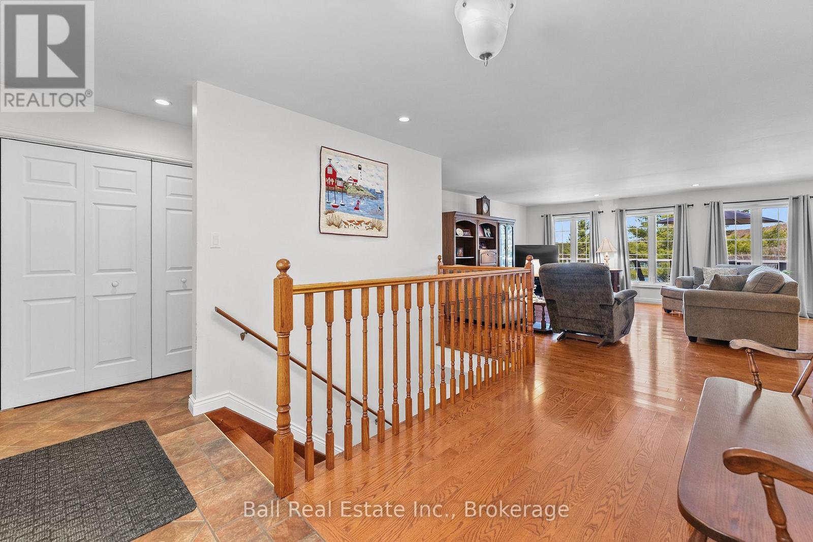 214A CENTRE ROAD - 15