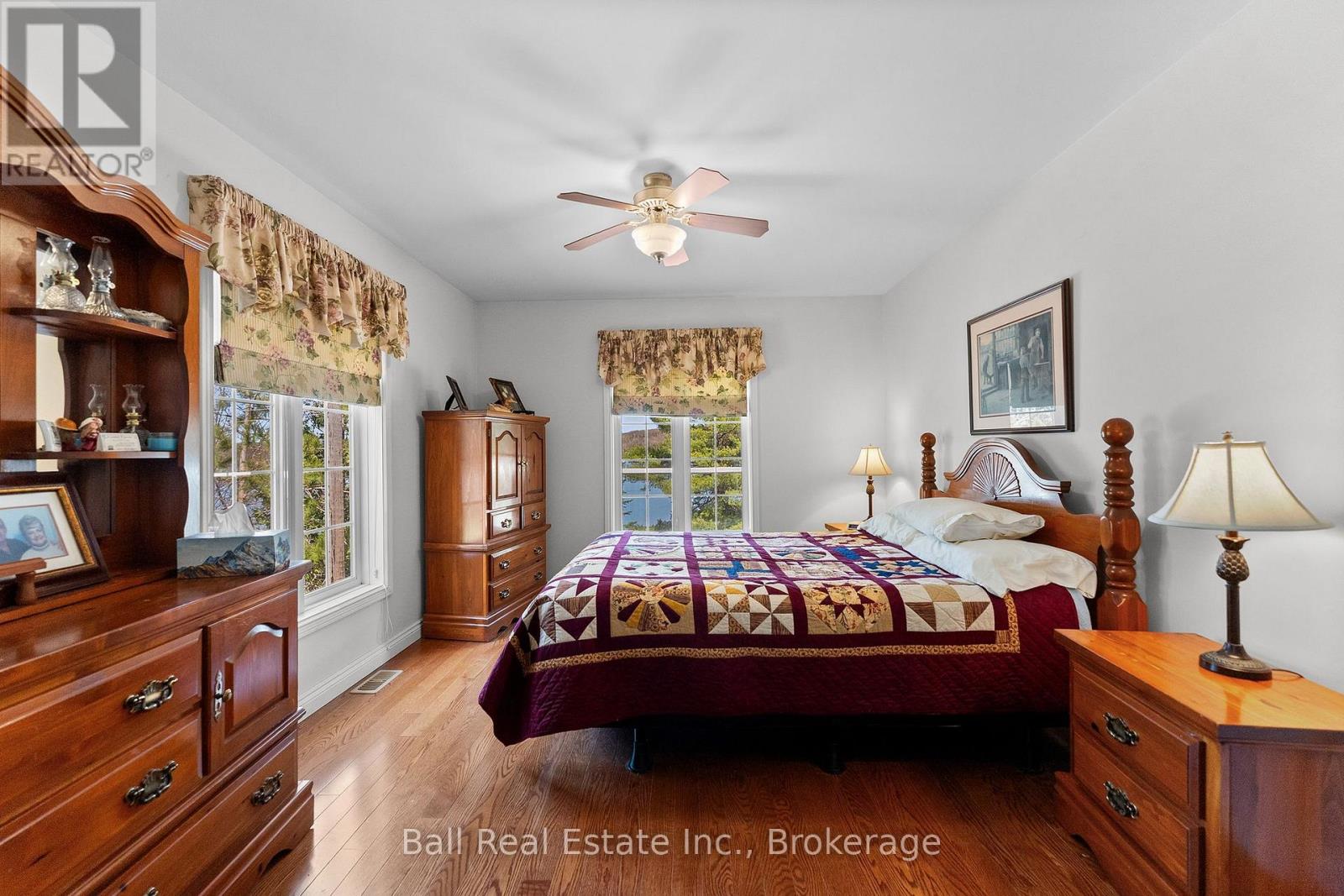 214A CENTRE ROAD - 27