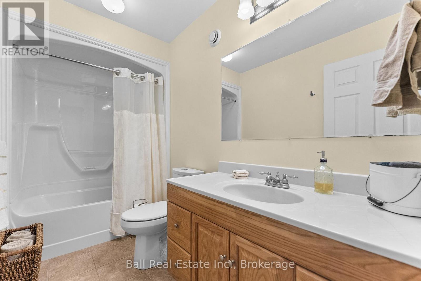 214A CENTRE ROAD - 37