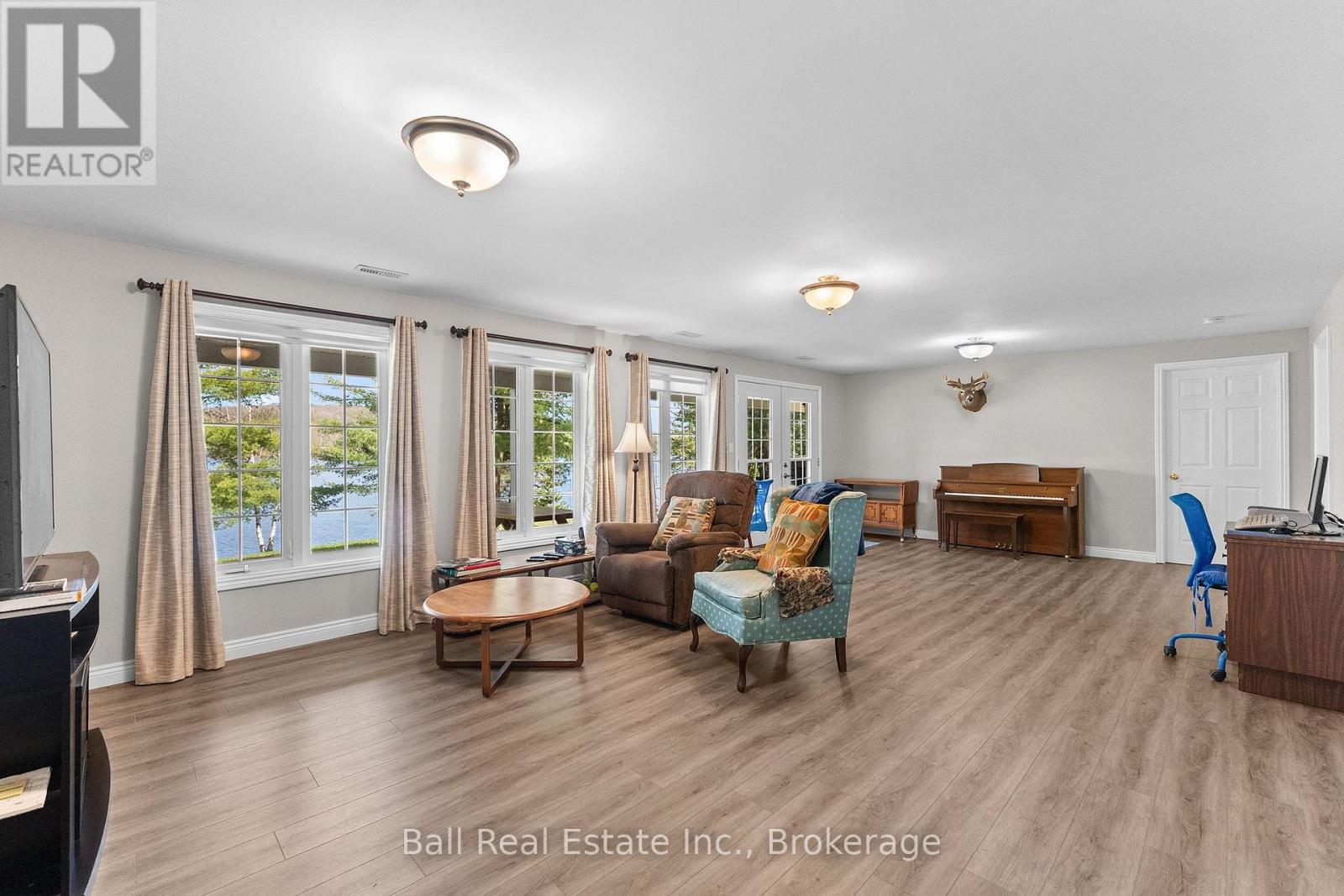 214A CENTRE ROAD - 41