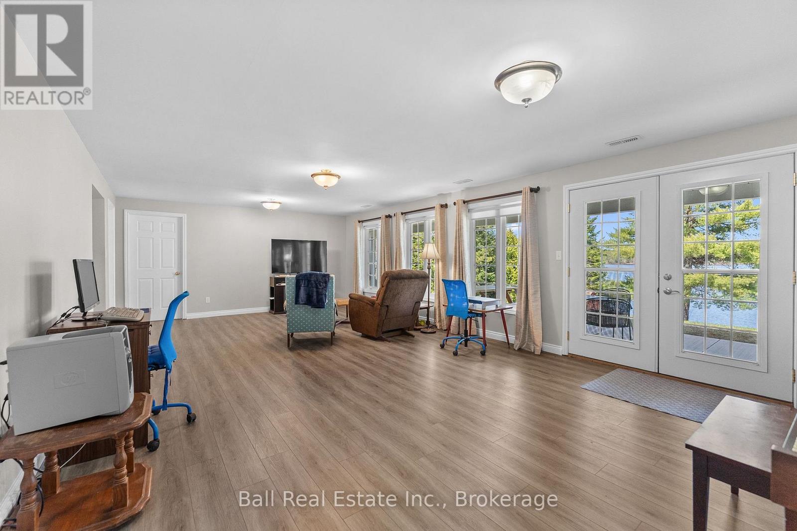 214A CENTRE ROAD - 42