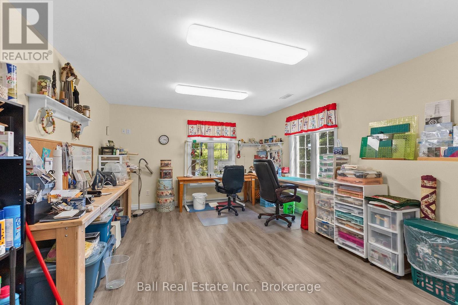 214A CENTRE ROAD - 43