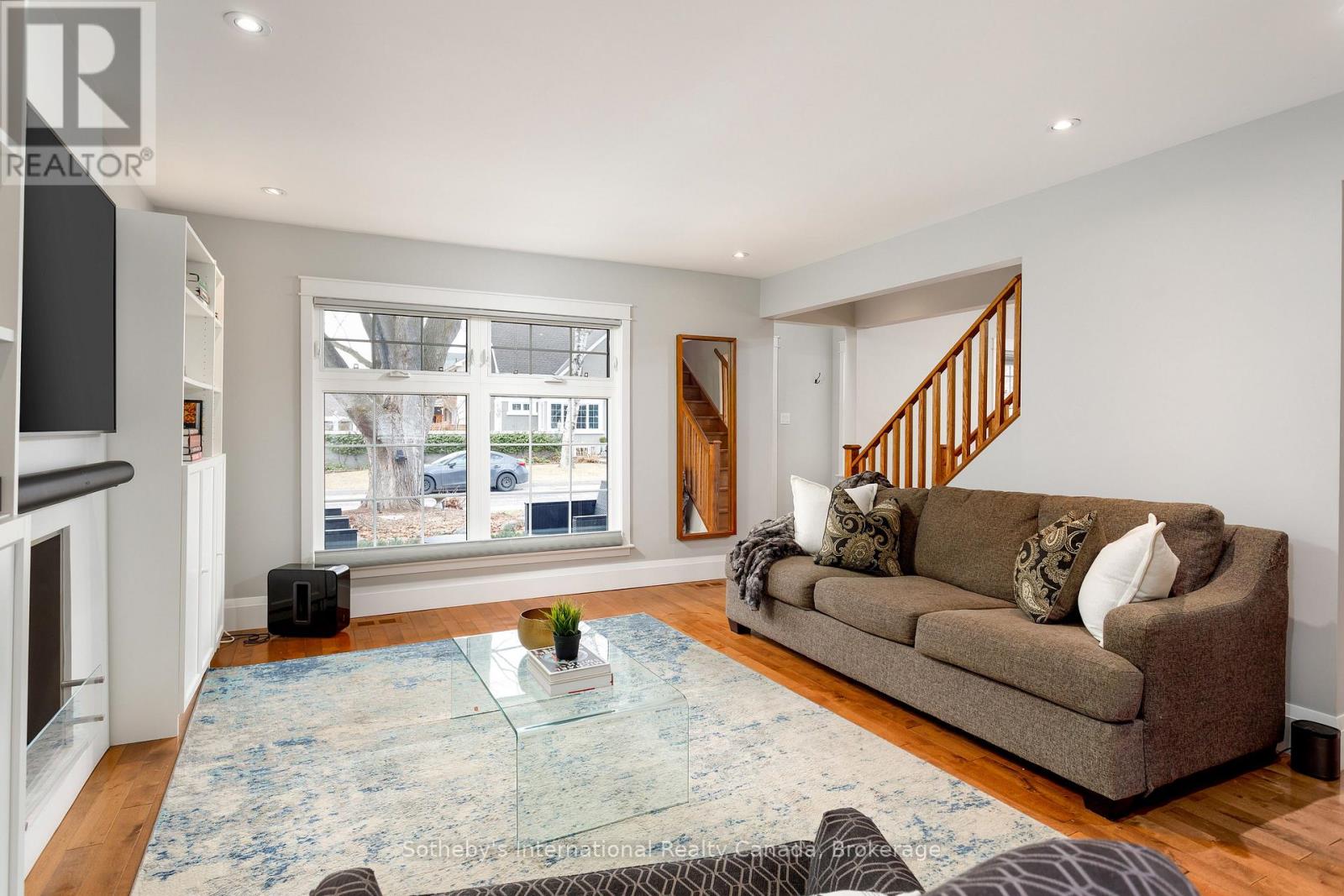 32 ANDERSON STREET - 5