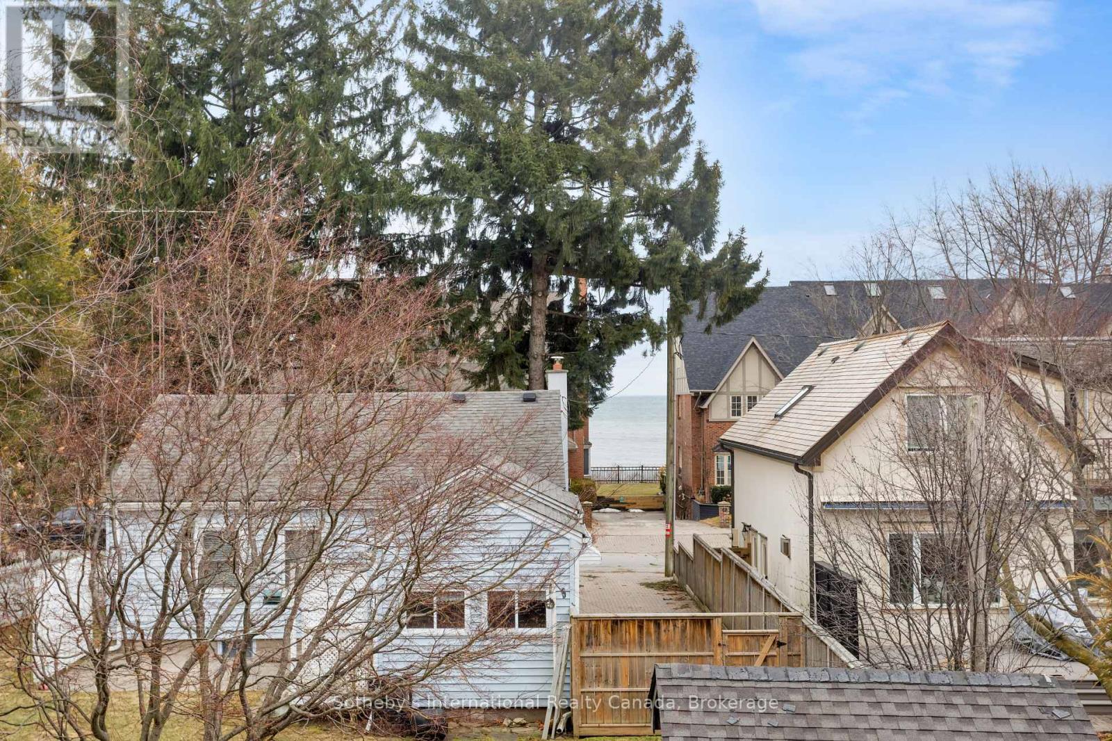 32 ANDERSON STREET - 36