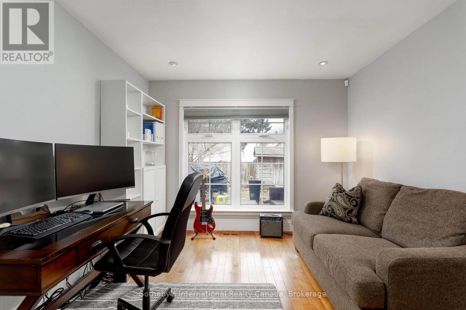 32 ANDERSON STREET - 9