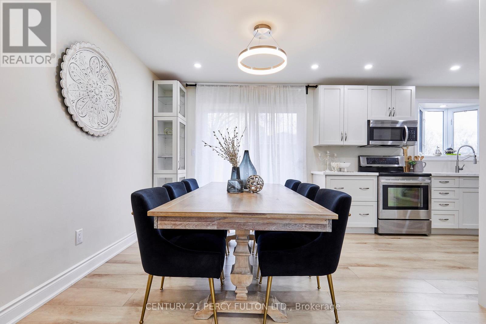 39 MEREDITH CRESCENT - 11