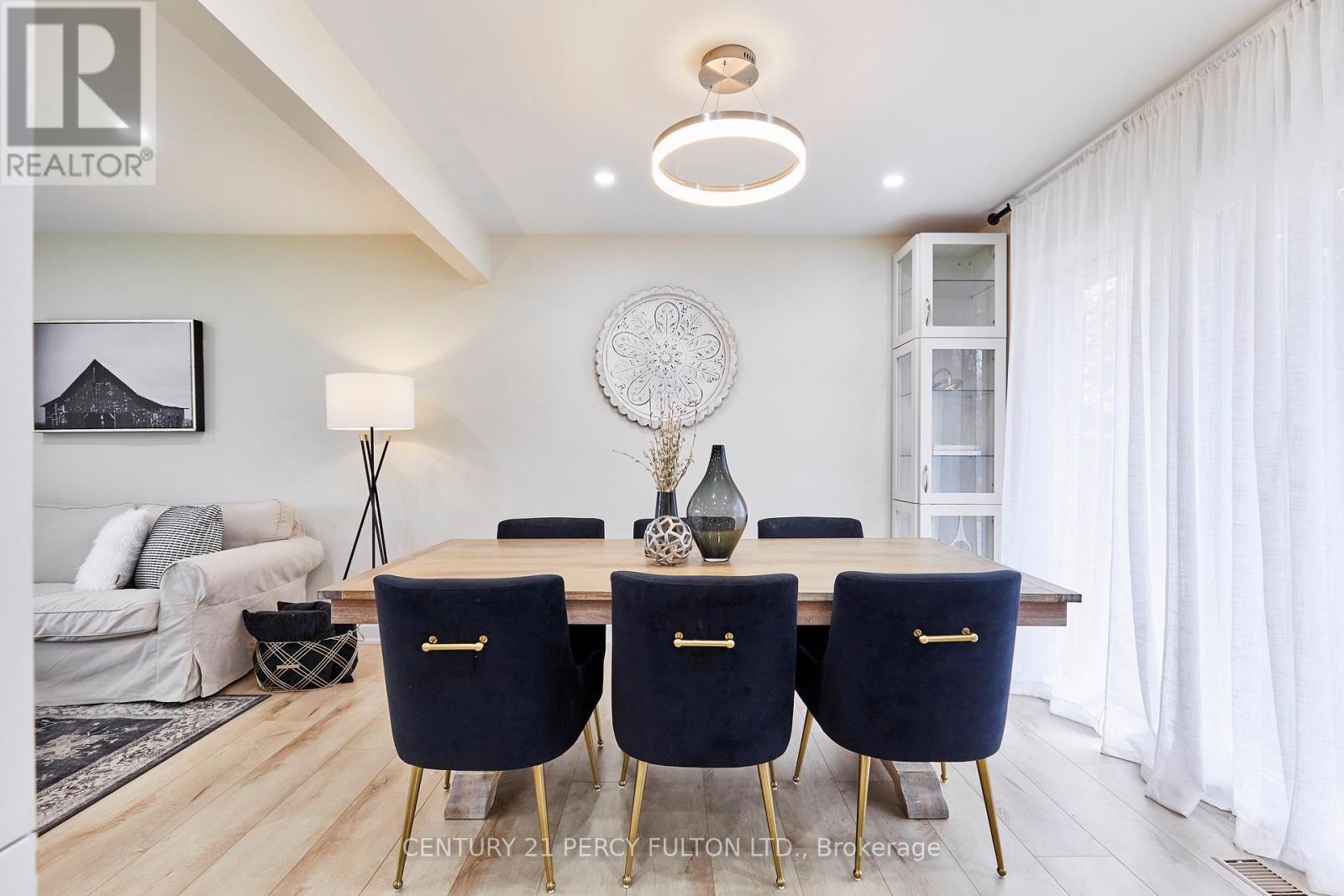 39 MEREDITH CRESCENT - 12