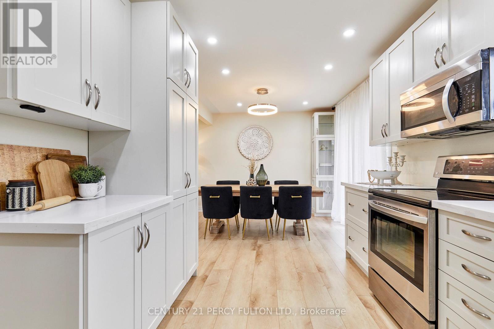 39 MEREDITH CRESCENT - 17