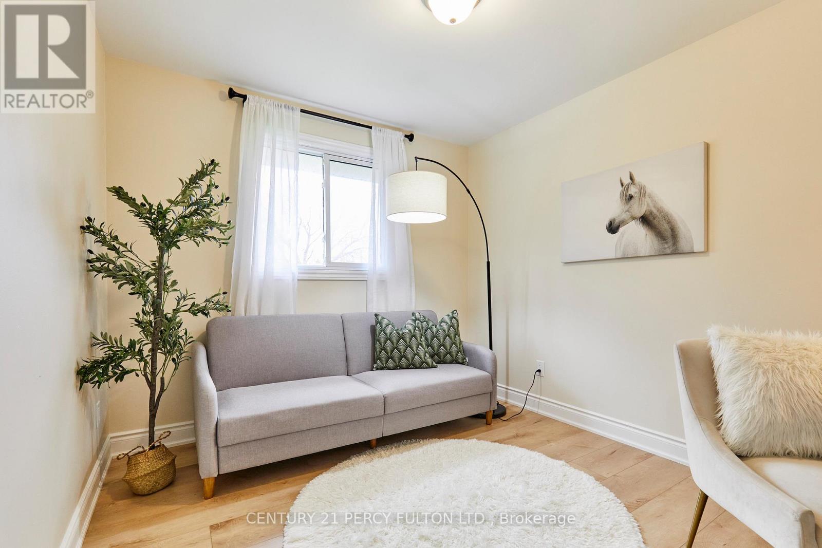 39 MEREDITH CRESCENT - 24