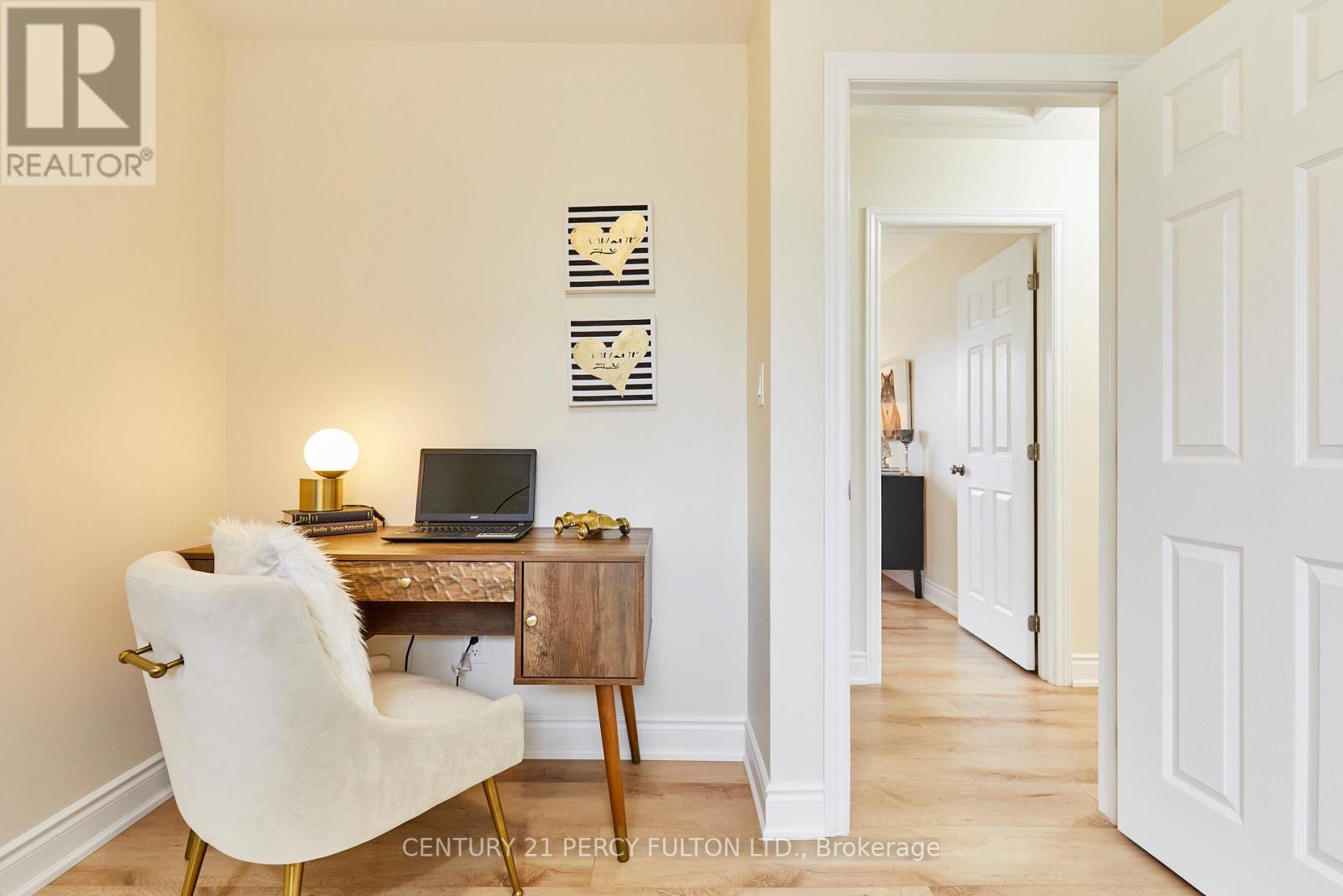 39 MEREDITH CRESCENT - 25