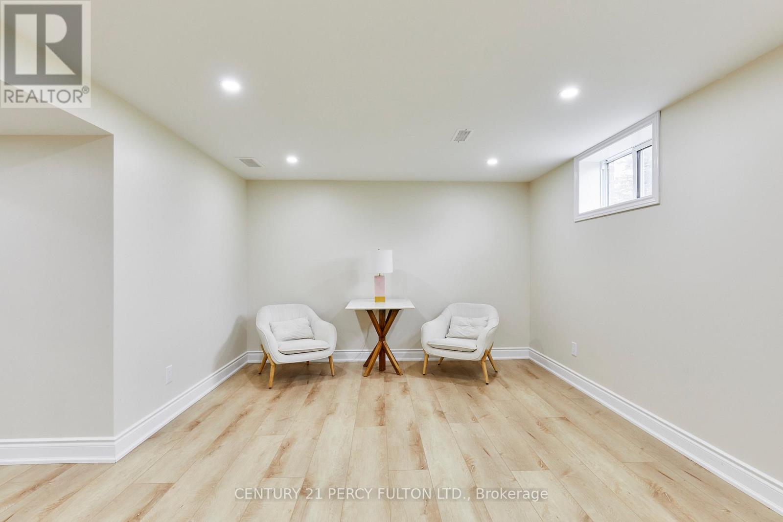 39 MEREDITH CRESCENT - 29
