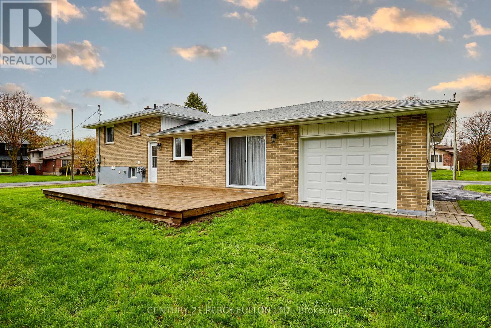 39 MEREDITH CRESCENT - 35