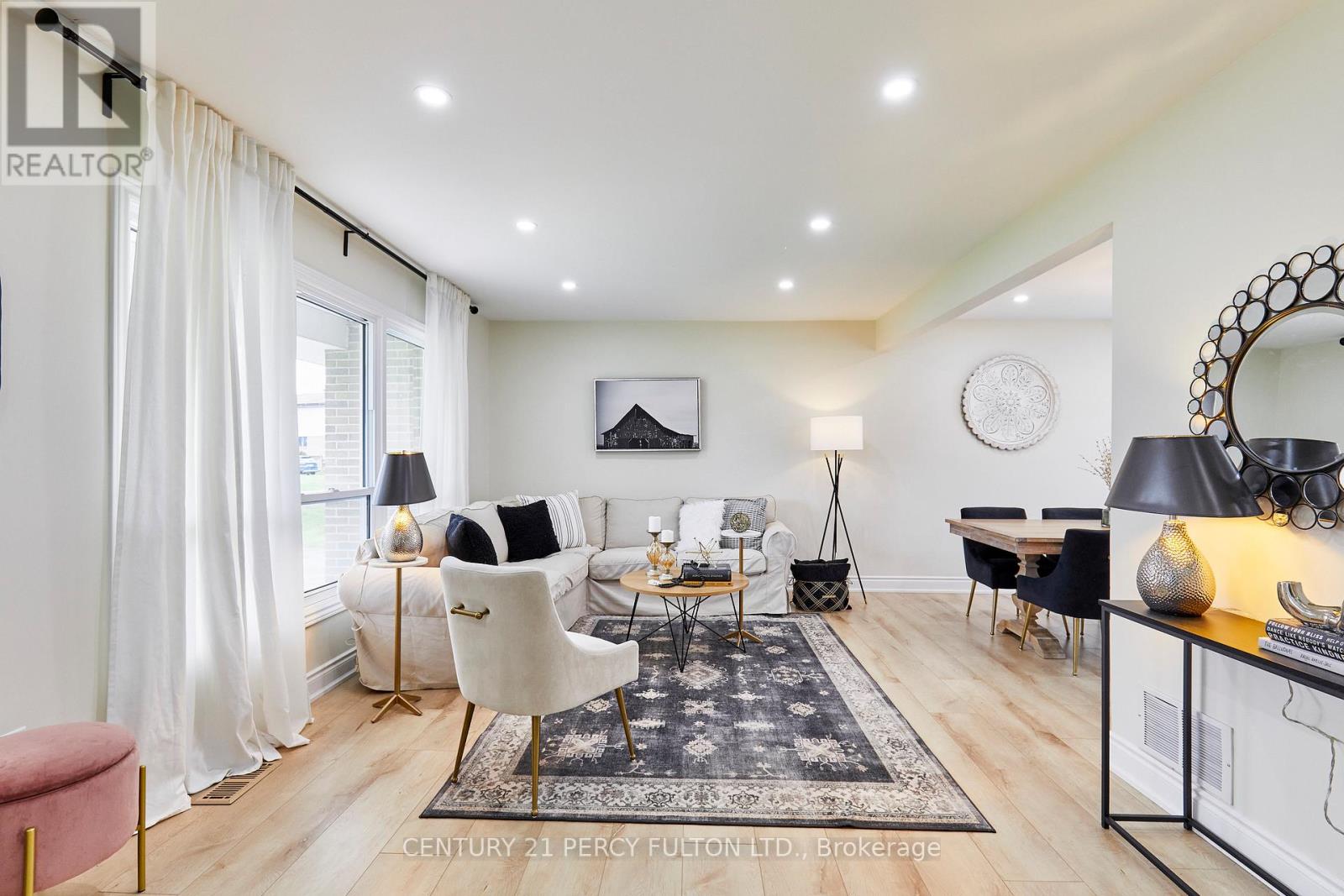 39 MEREDITH CRESCENT - 5