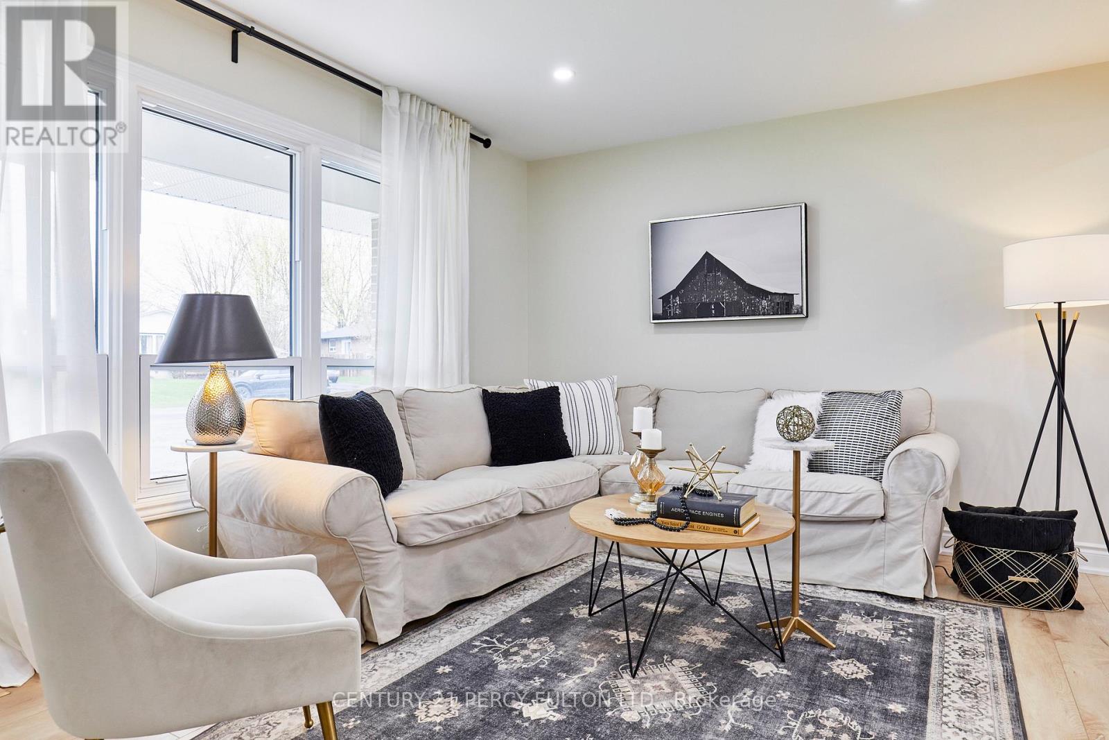 39 MEREDITH CRESCENT - 8