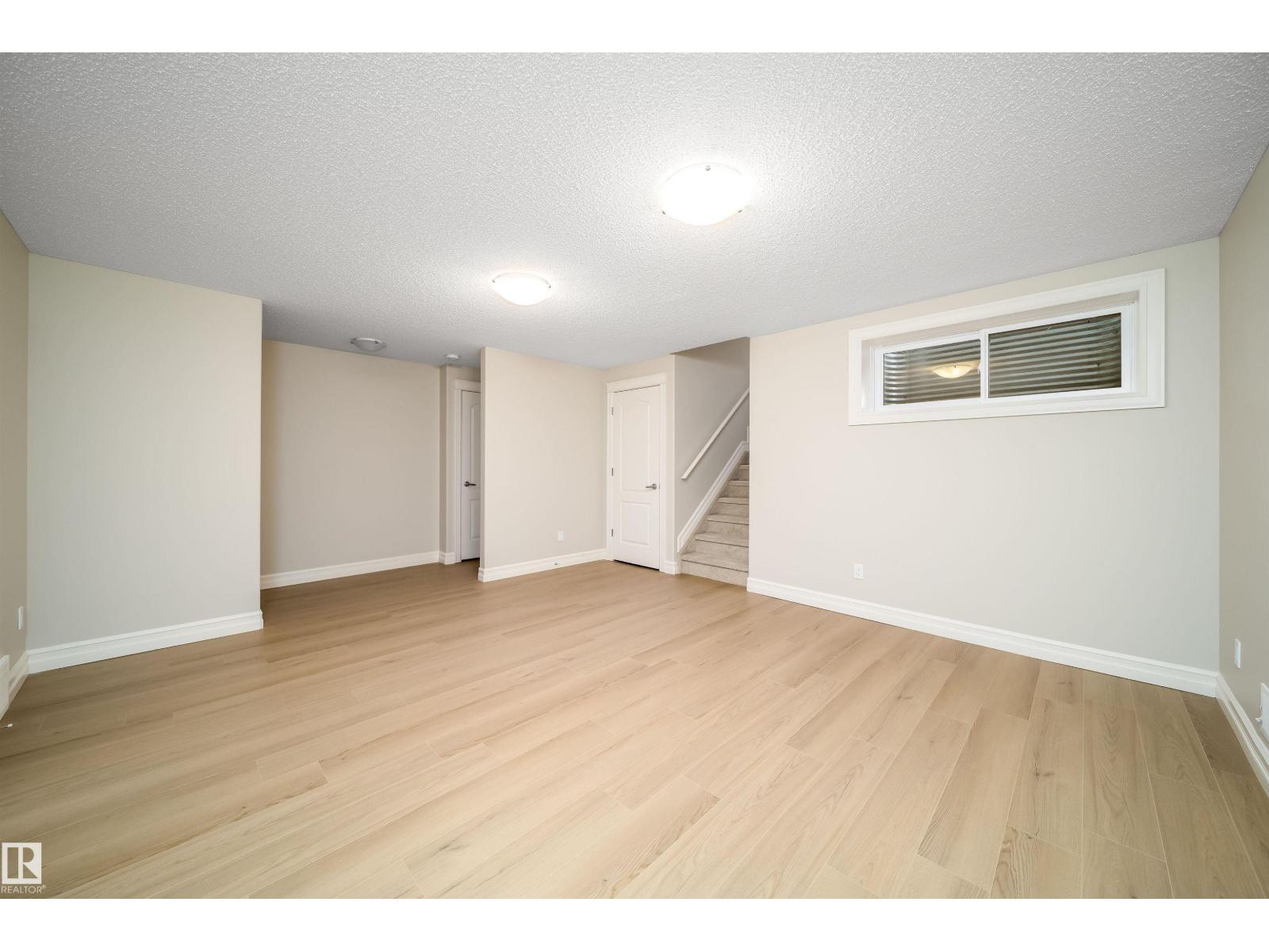 11312 13 AVE SW SW — photo 31