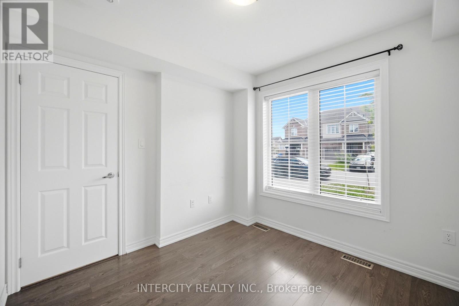 330 STEWART STREET - 17