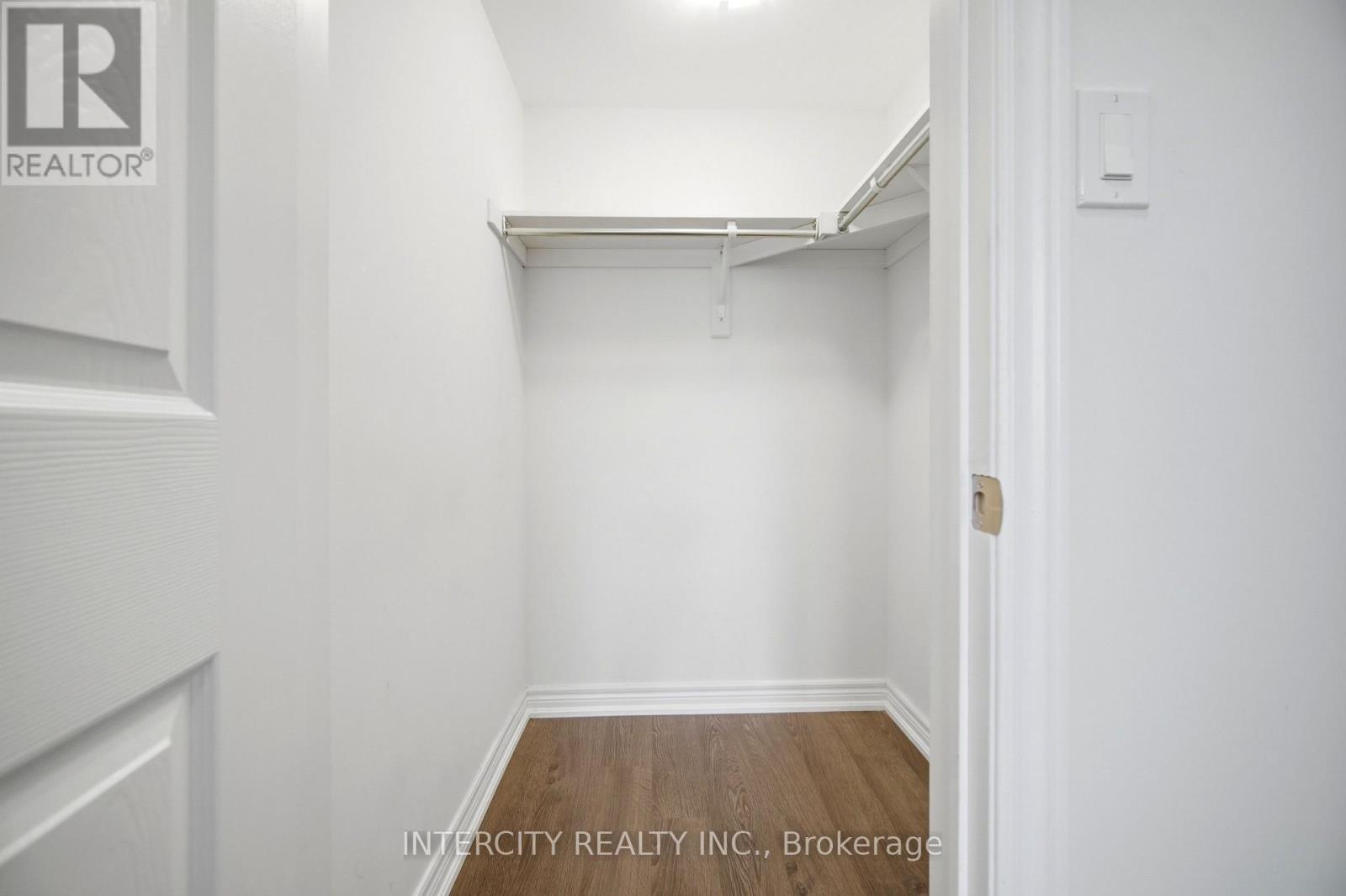 330 STEWART STREET - 23