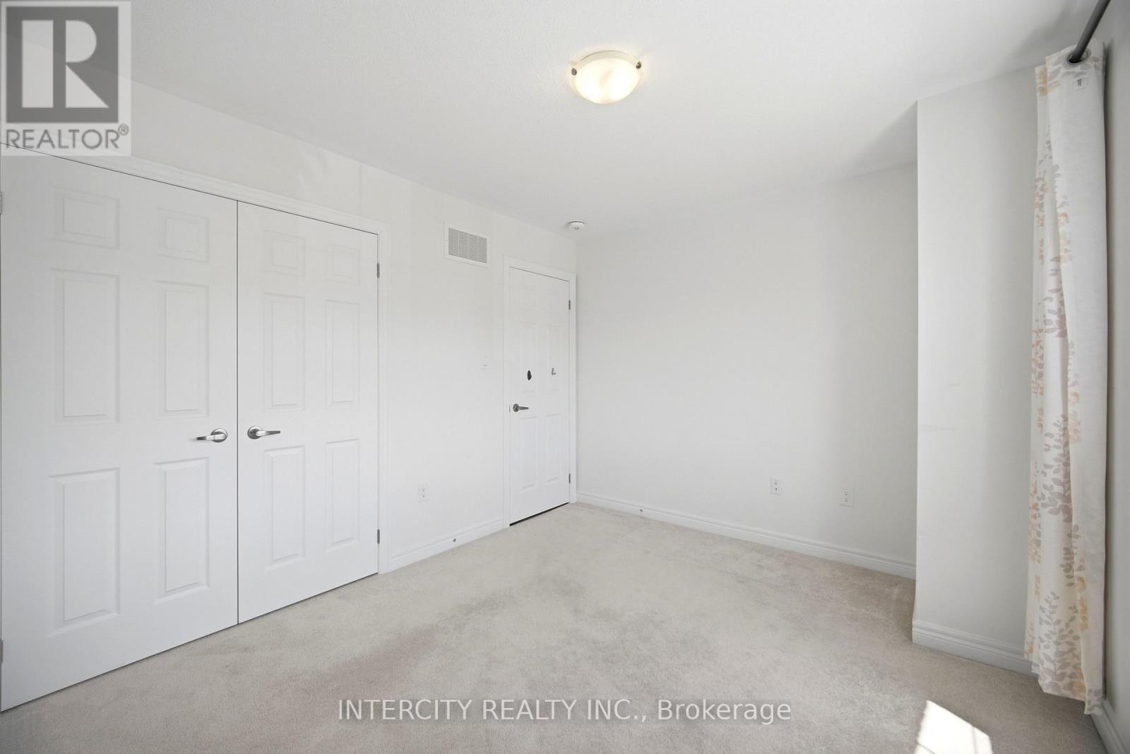 330 STEWART STREET - 32