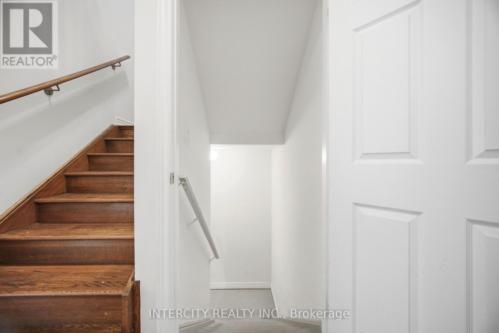 330 STEWART STREET - 34