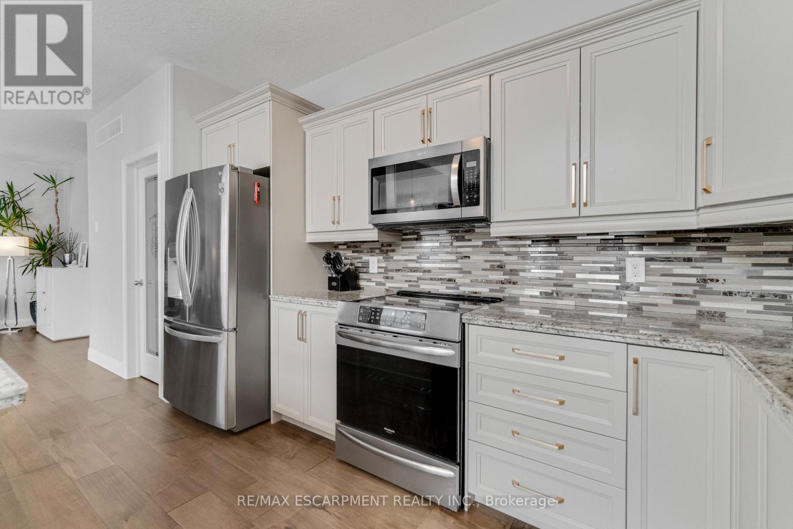 83 FRANKFURT STREET - 19
