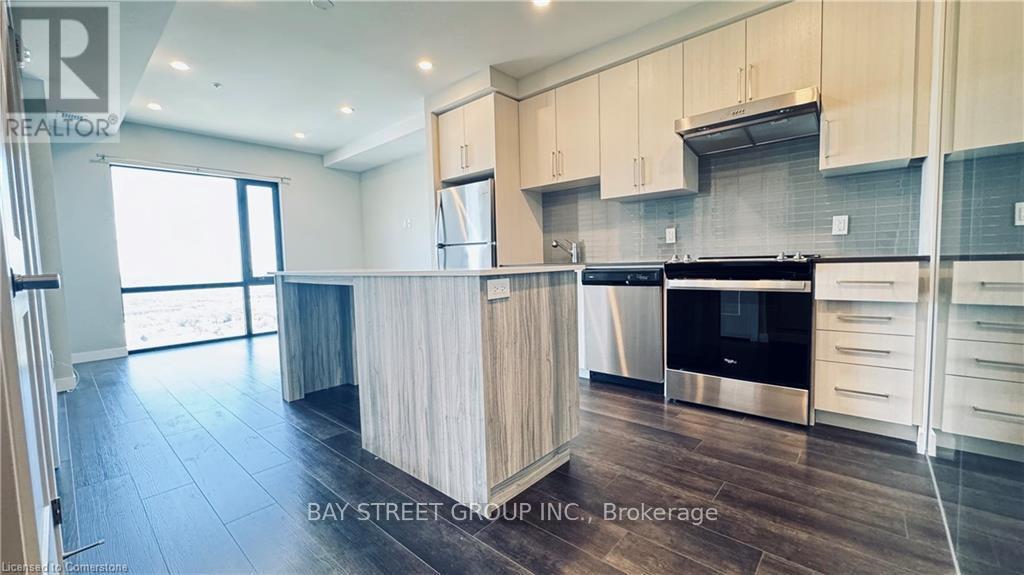#1909 15 QUEEN STREET S - 13