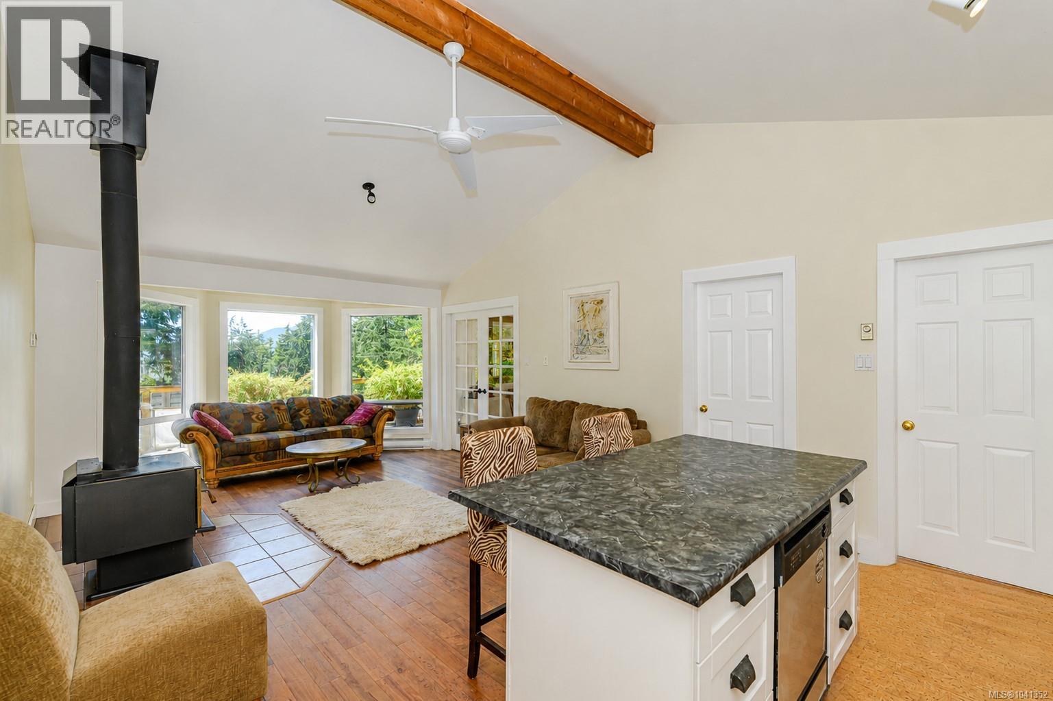 351 Elizabeth Dr - 13
