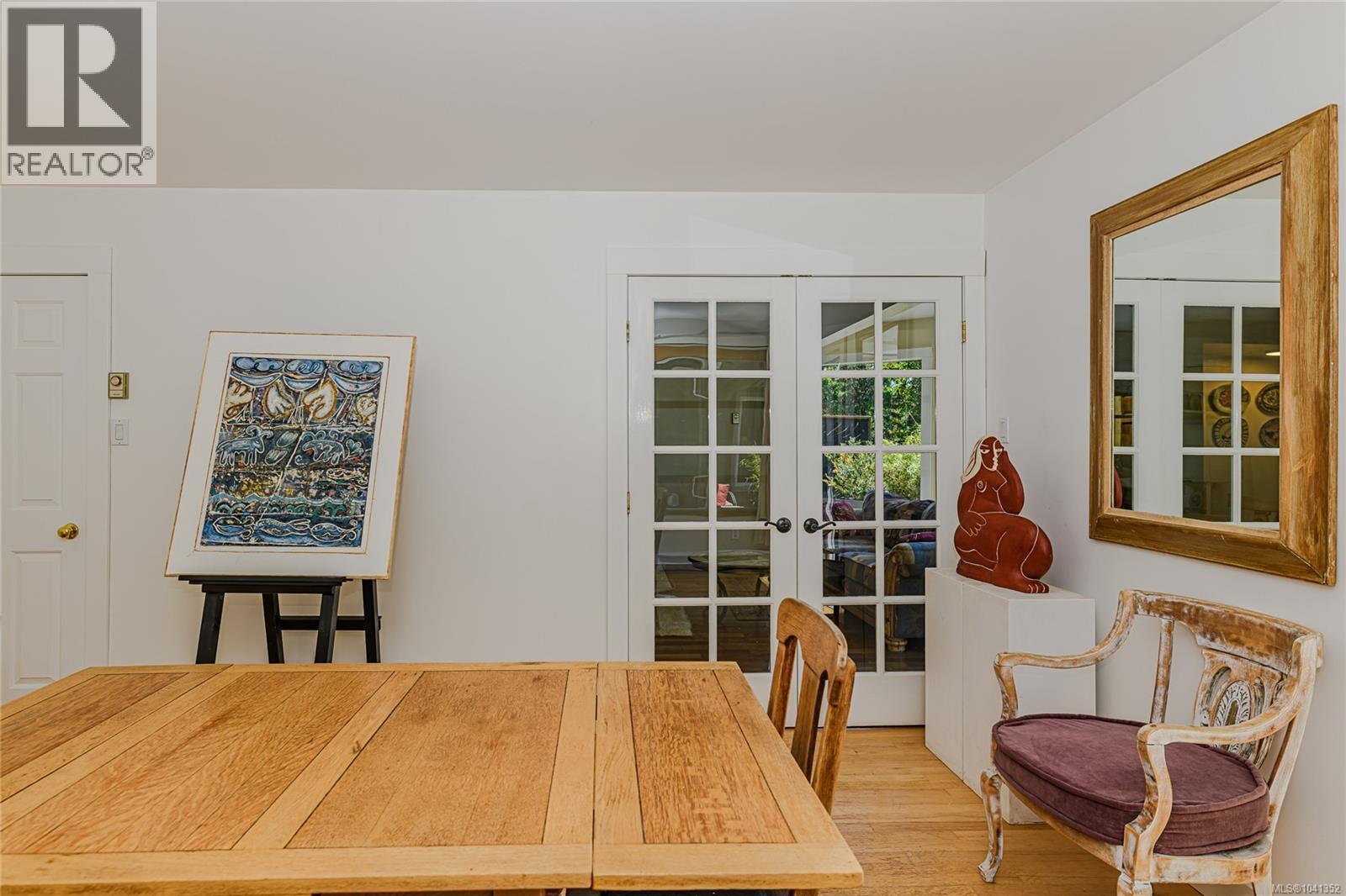 351 Elizabeth Dr - 10