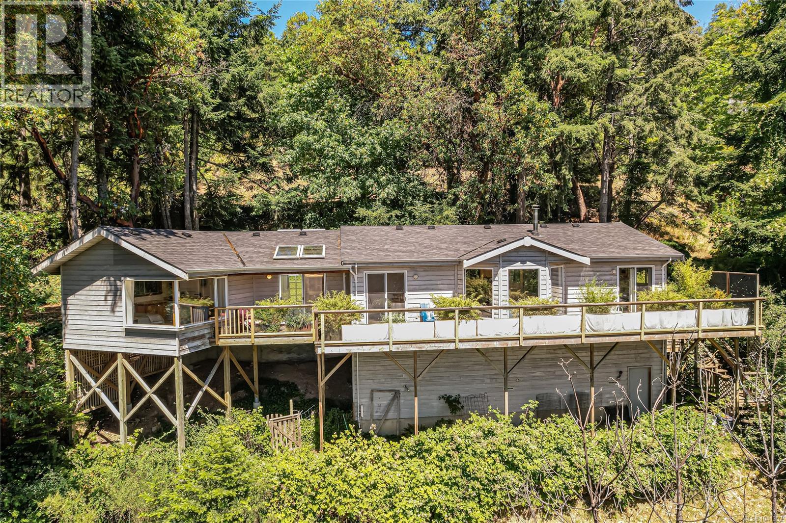351 Elizabeth Dr - 1