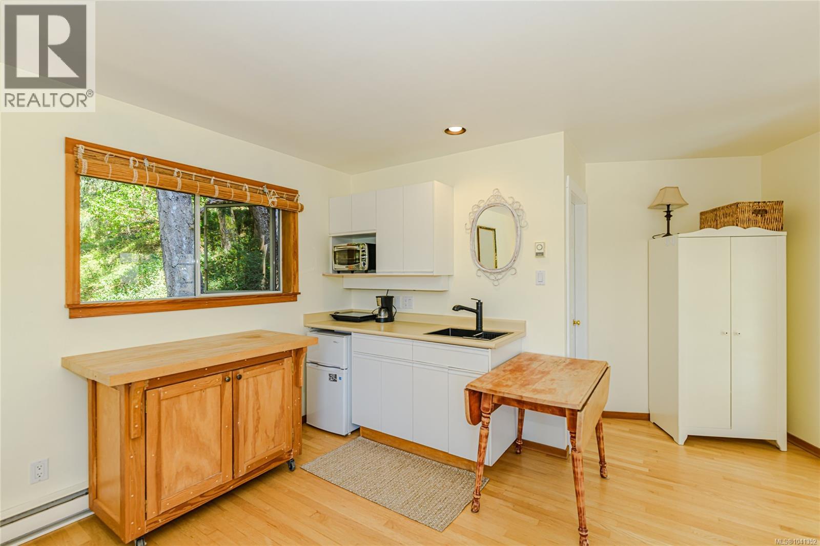 351 Elizabeth Dr - 31