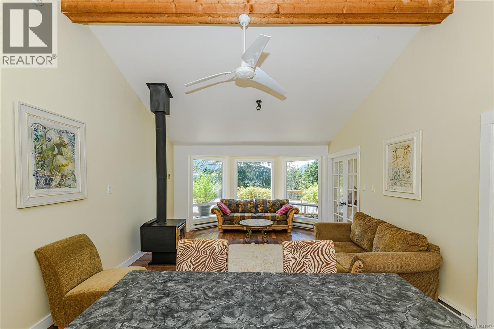 351 Elizabeth Dr - 14