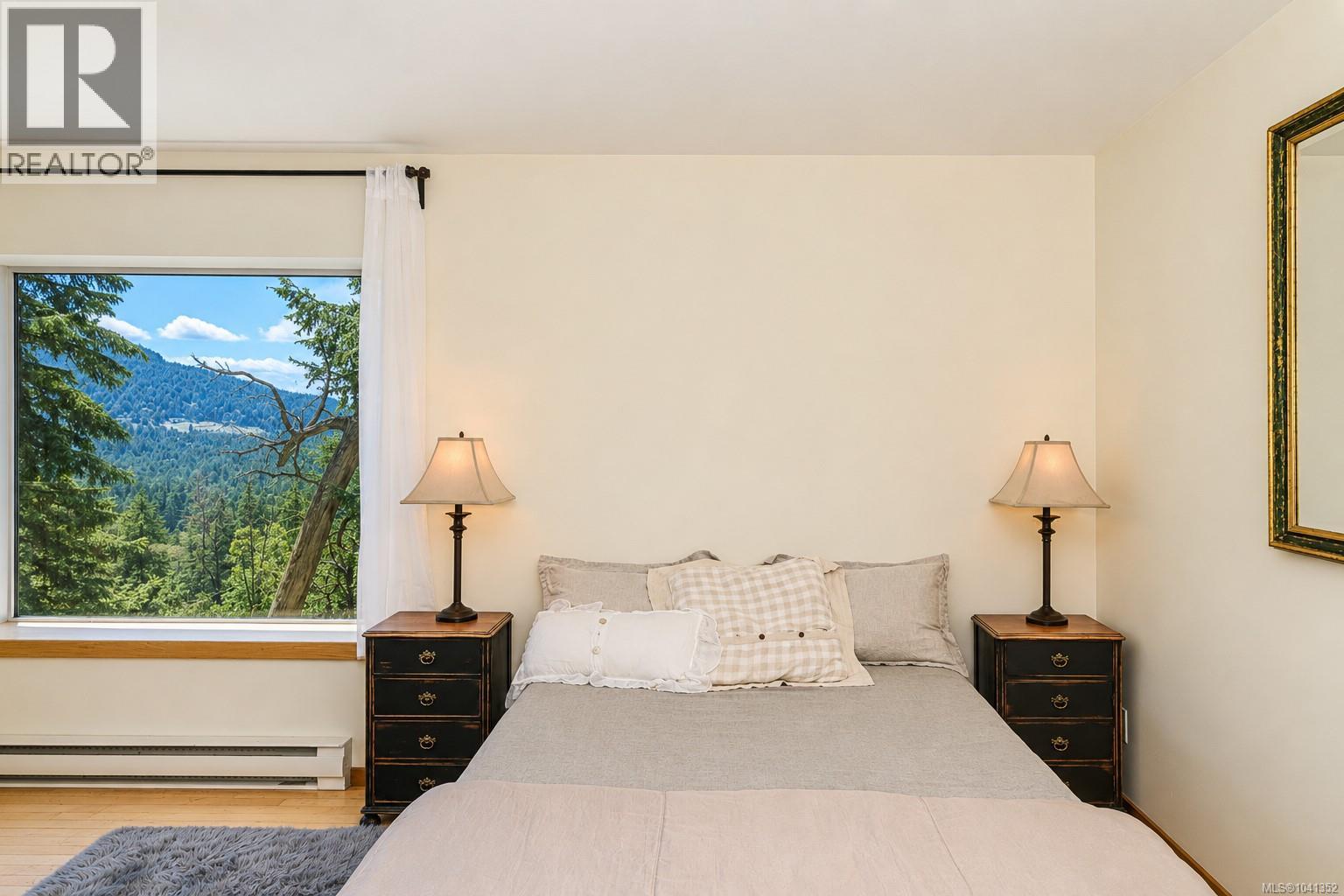 351 Elizabeth Dr - 32