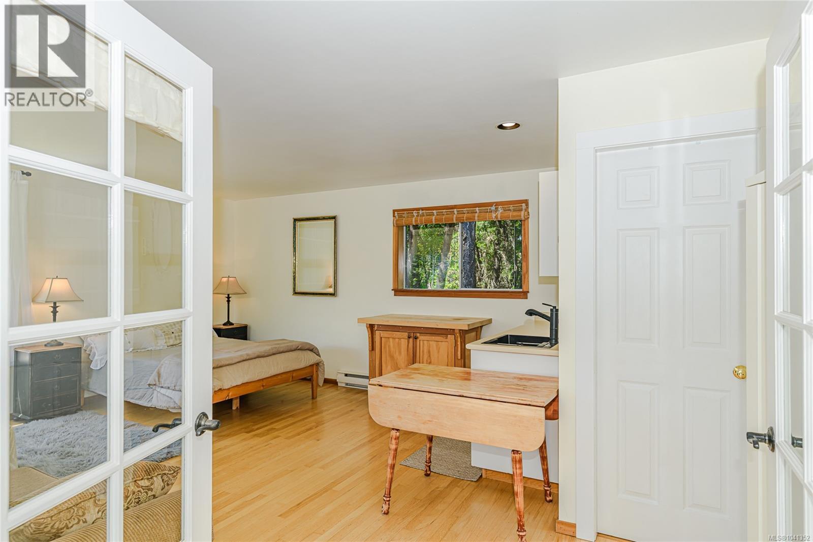351 Elizabeth Dr - 29