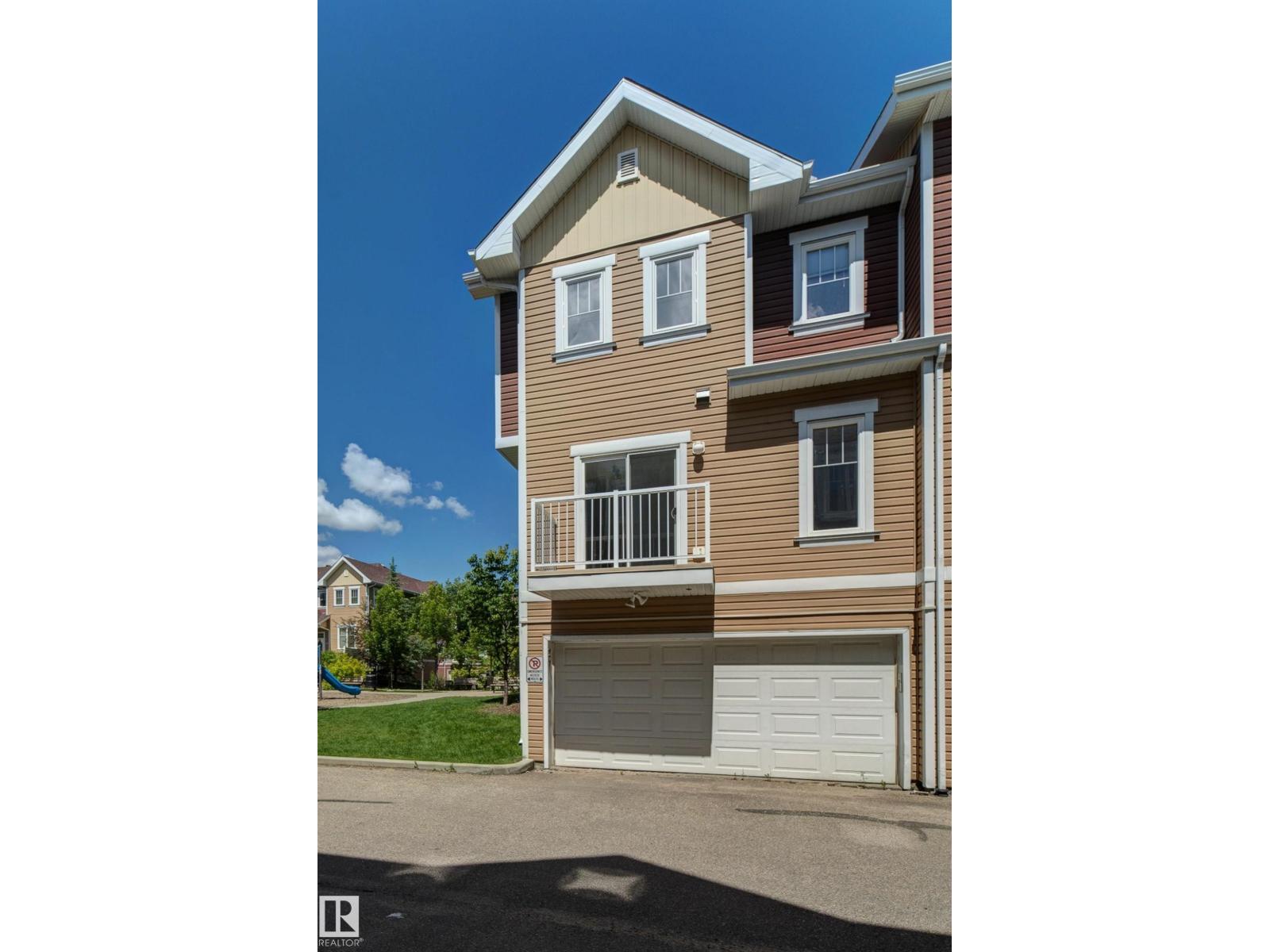 #27 1623 TOWNE CENTRE BV NW - 2
