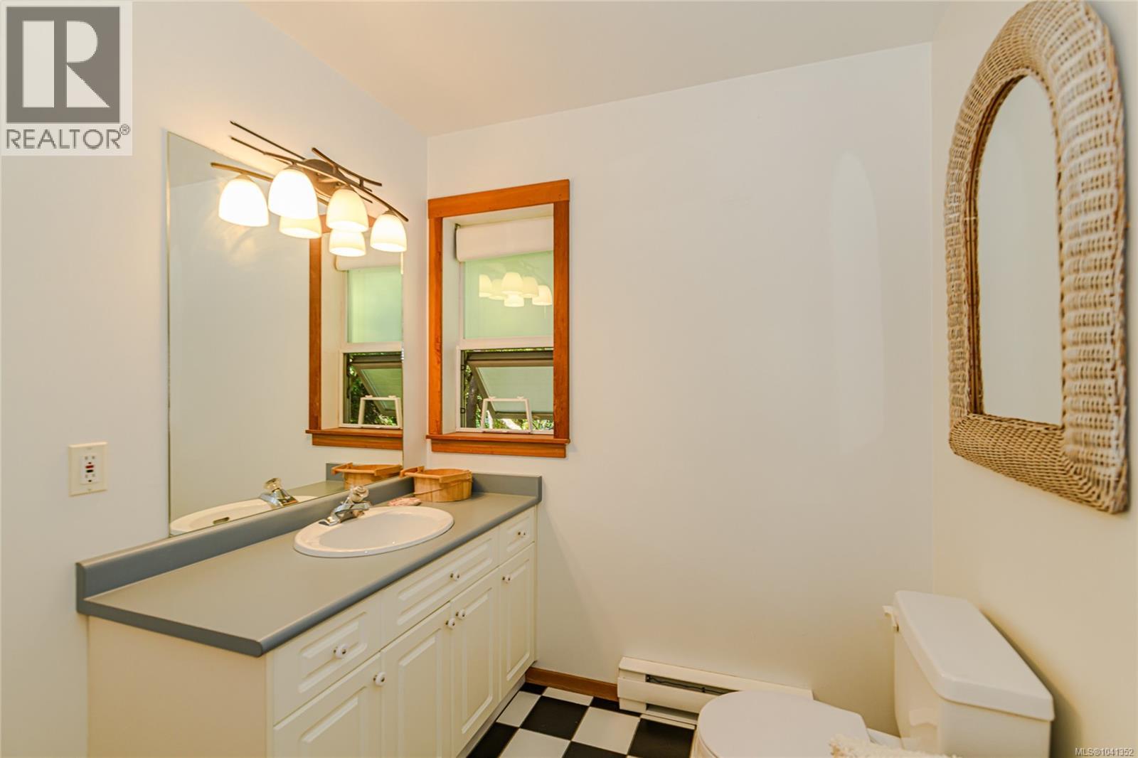 351 Elizabeth Dr - 35