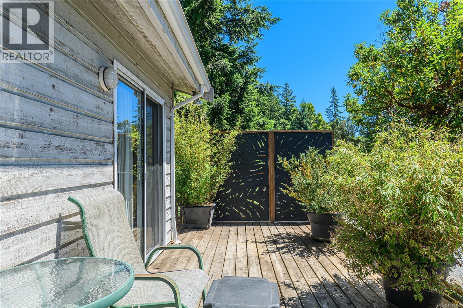 351 Elizabeth Dr - 43