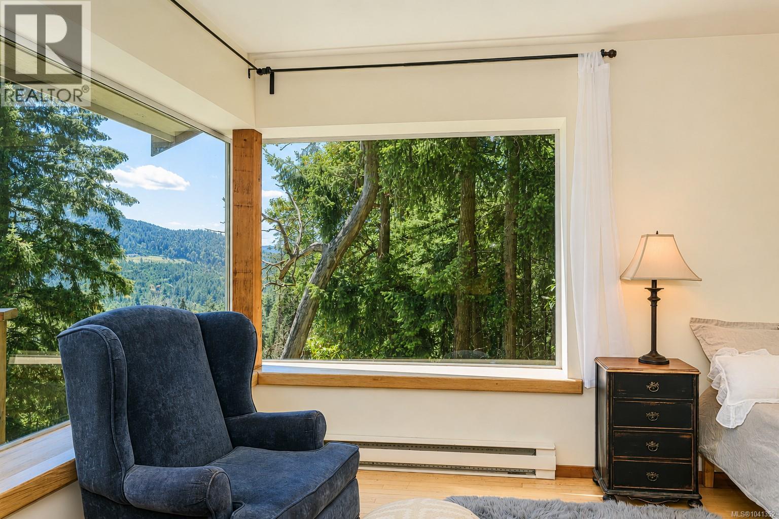 351 Elizabeth Dr - 34