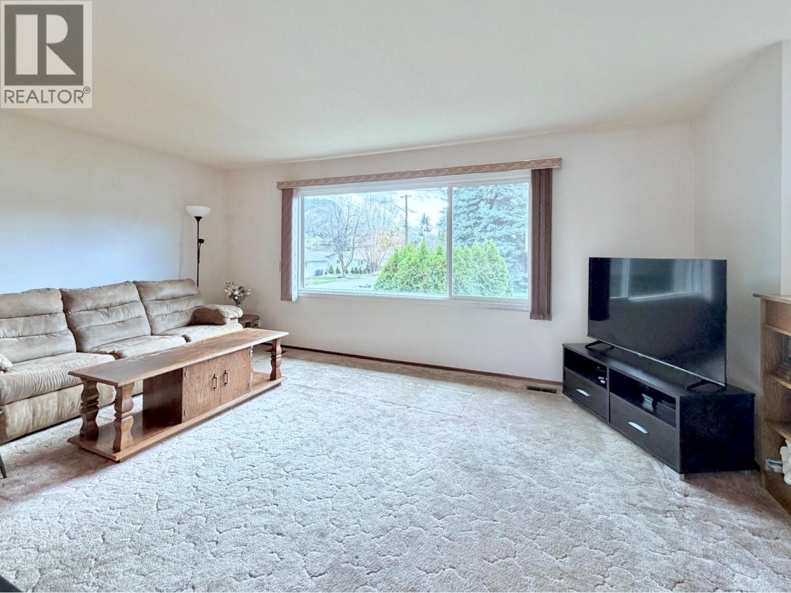 11102 Scott Street - 10