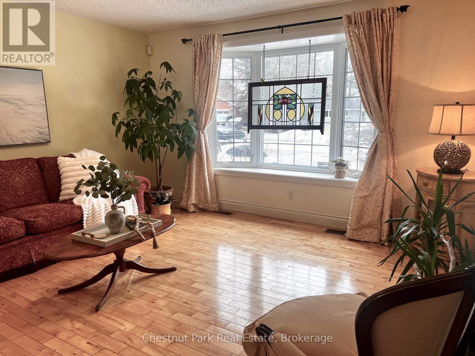 135 CHRISTOPHER AVENUE - 3