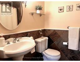 135 Christopher Avenue, Wasaga Beach, ON L9Z1S4 Photo 11