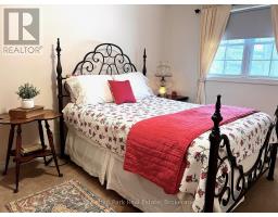 135 Christopher Avenue, Wasaga Beach, ON L9Z1S4 Photo 13