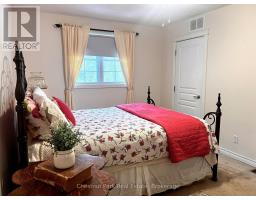 135 Christopher Avenue, Wasaga Beach, ON L9Z1S4 Photo 15