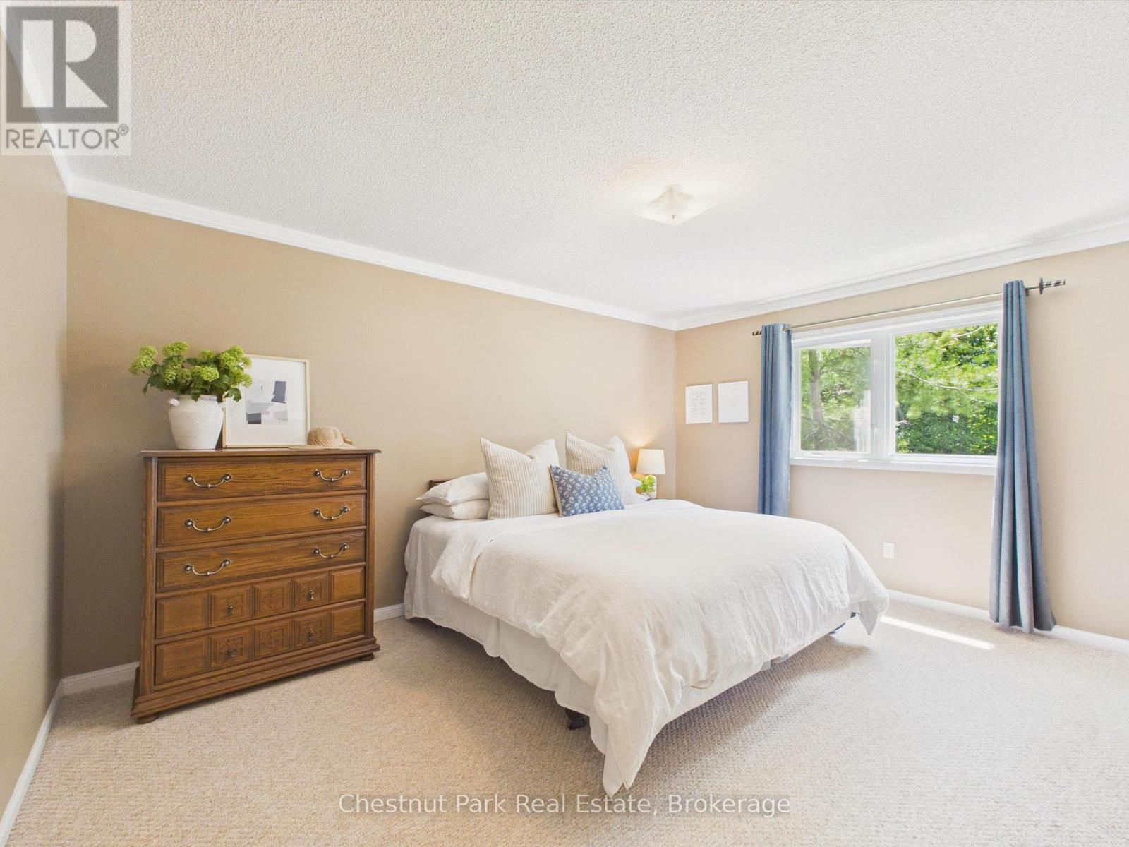525 LORNE STREET - 10