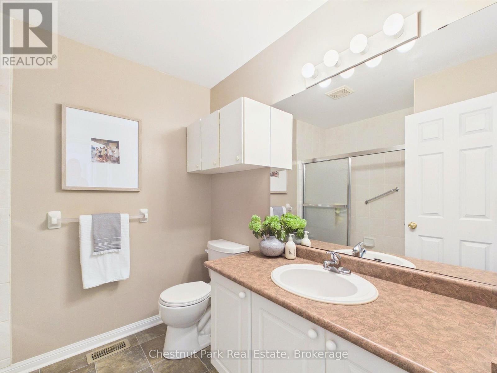 525 LORNE STREET - 14
