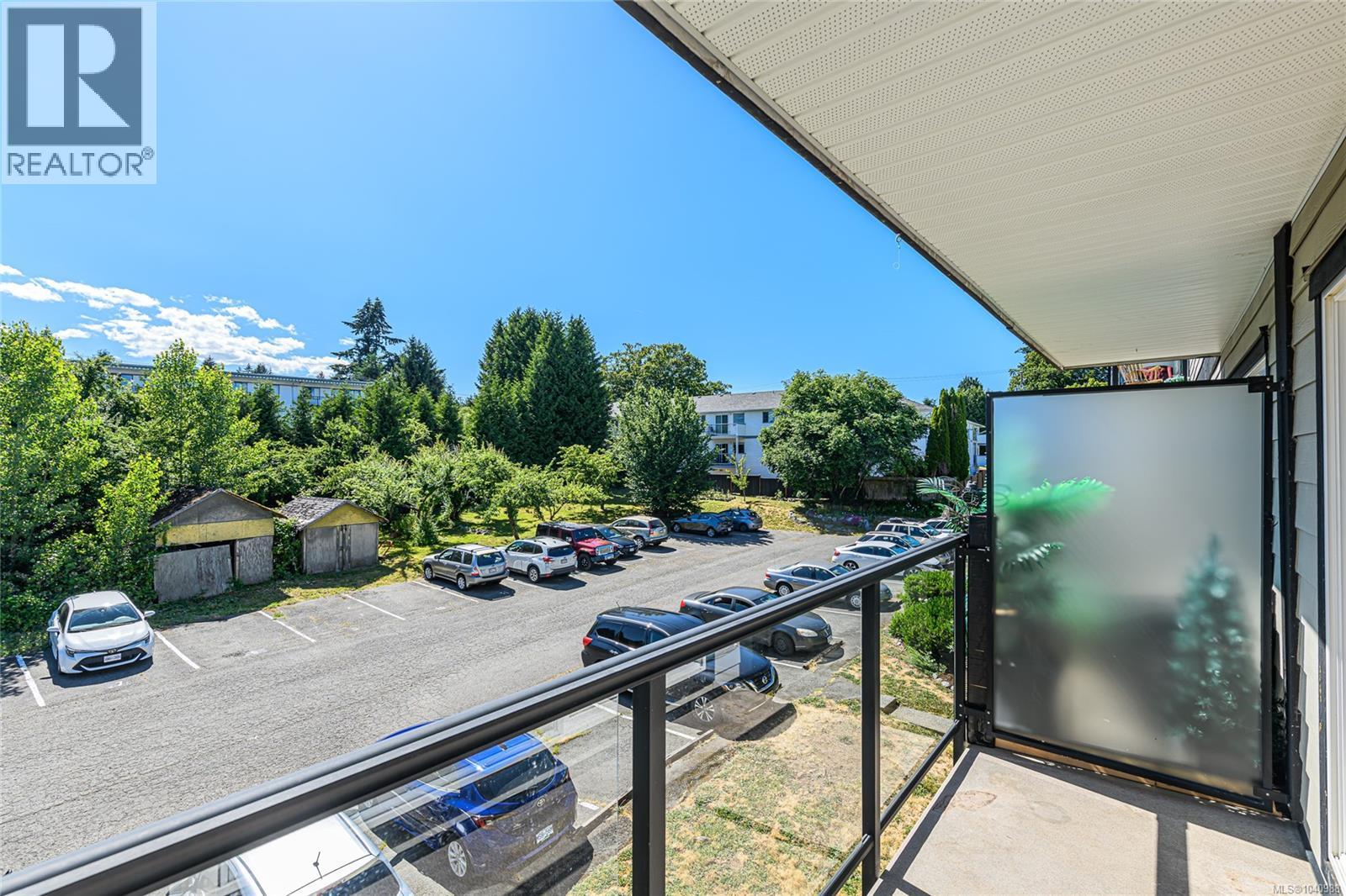 310 218 Bayview Ave, Ladysmith