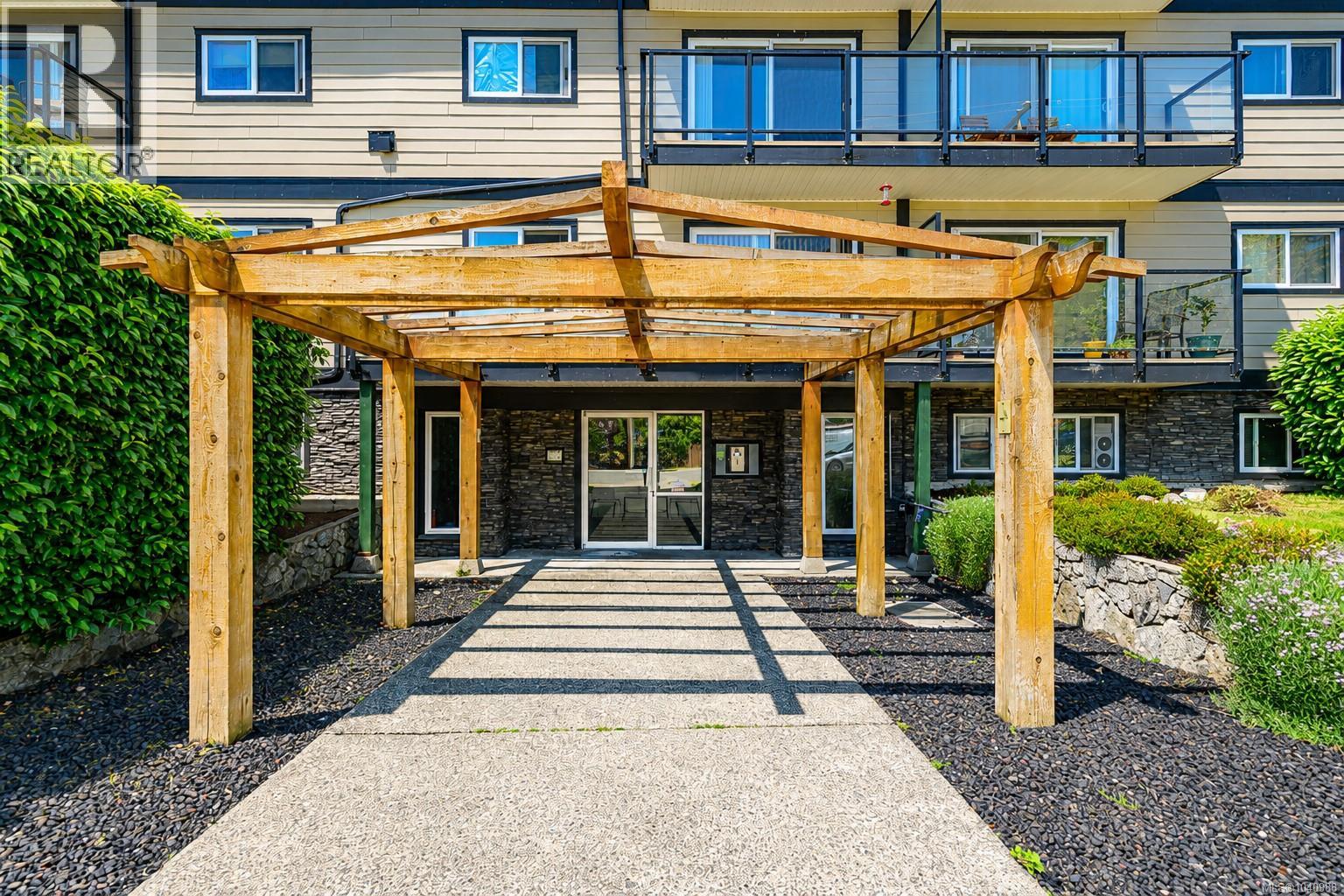 #310 218 Bayview Ave - 1
