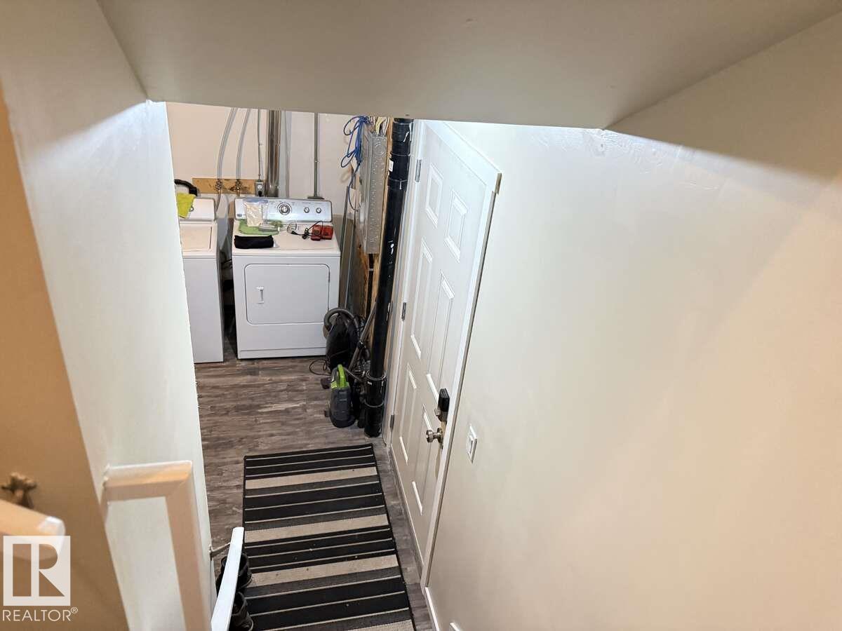 #73 1804 70 ST SW - 22