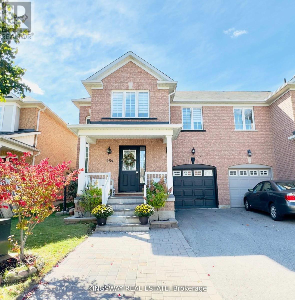 164 GAIL PARKS CRESCENT - 1