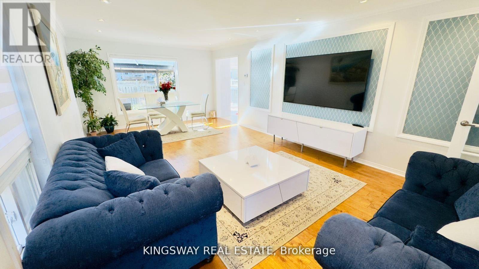 164 GAIL PARKS CRESCENT - 4